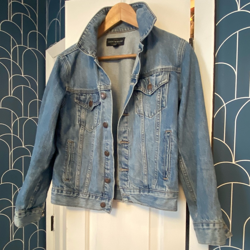 🔵 lucky brand, size medium, tomboy, trucker, jean jacket 🔵